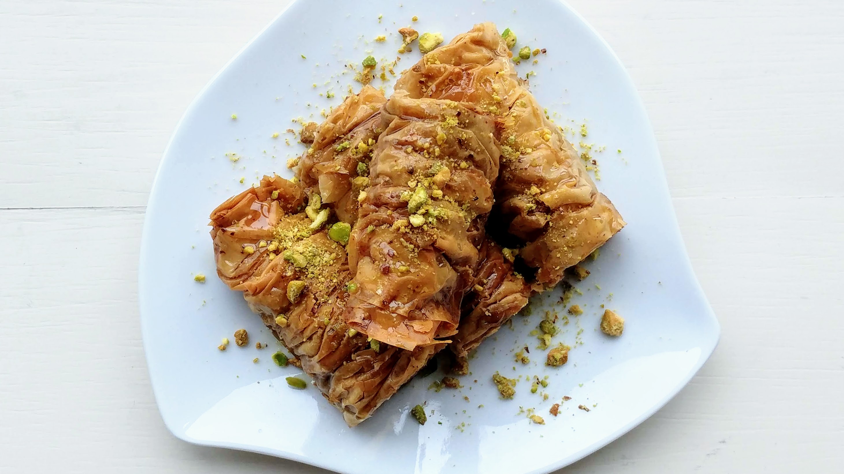 Saragli (Rolled Baklava)