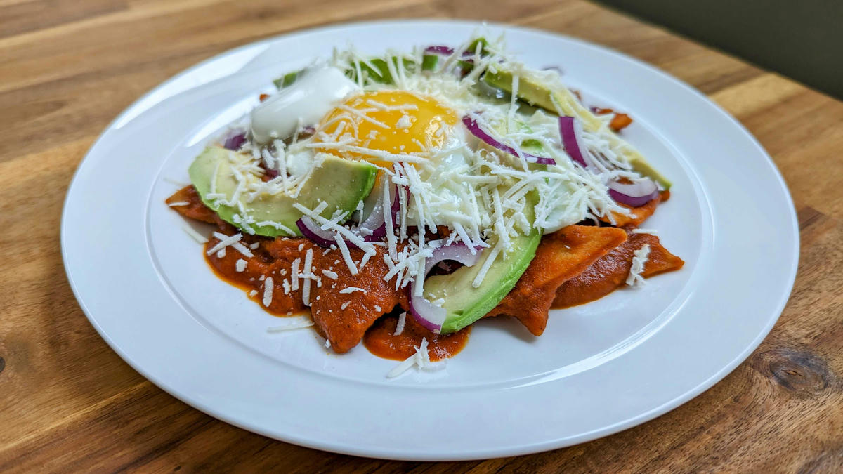 Chilaquiles w/Salsa Roja