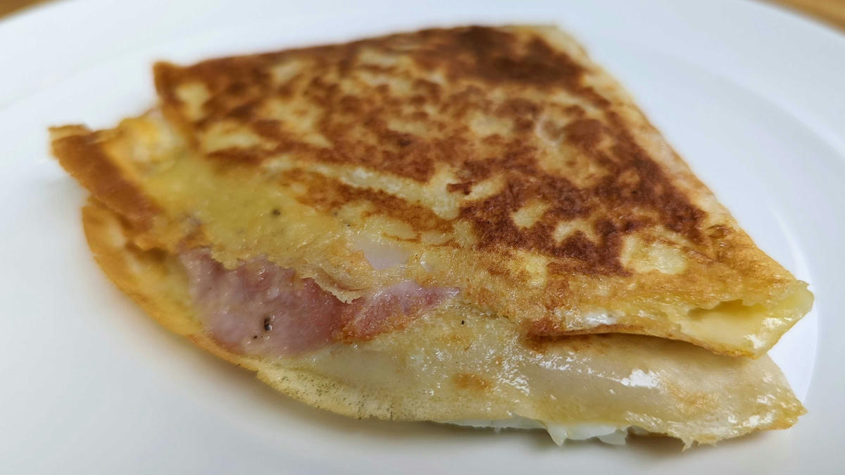 Ham and Gruyere Crêpe