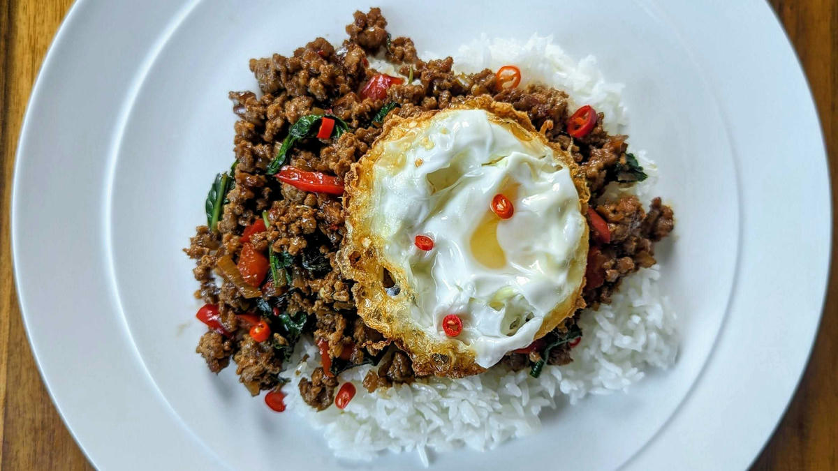 Thai Pad Gaprao w/Crispy Egg