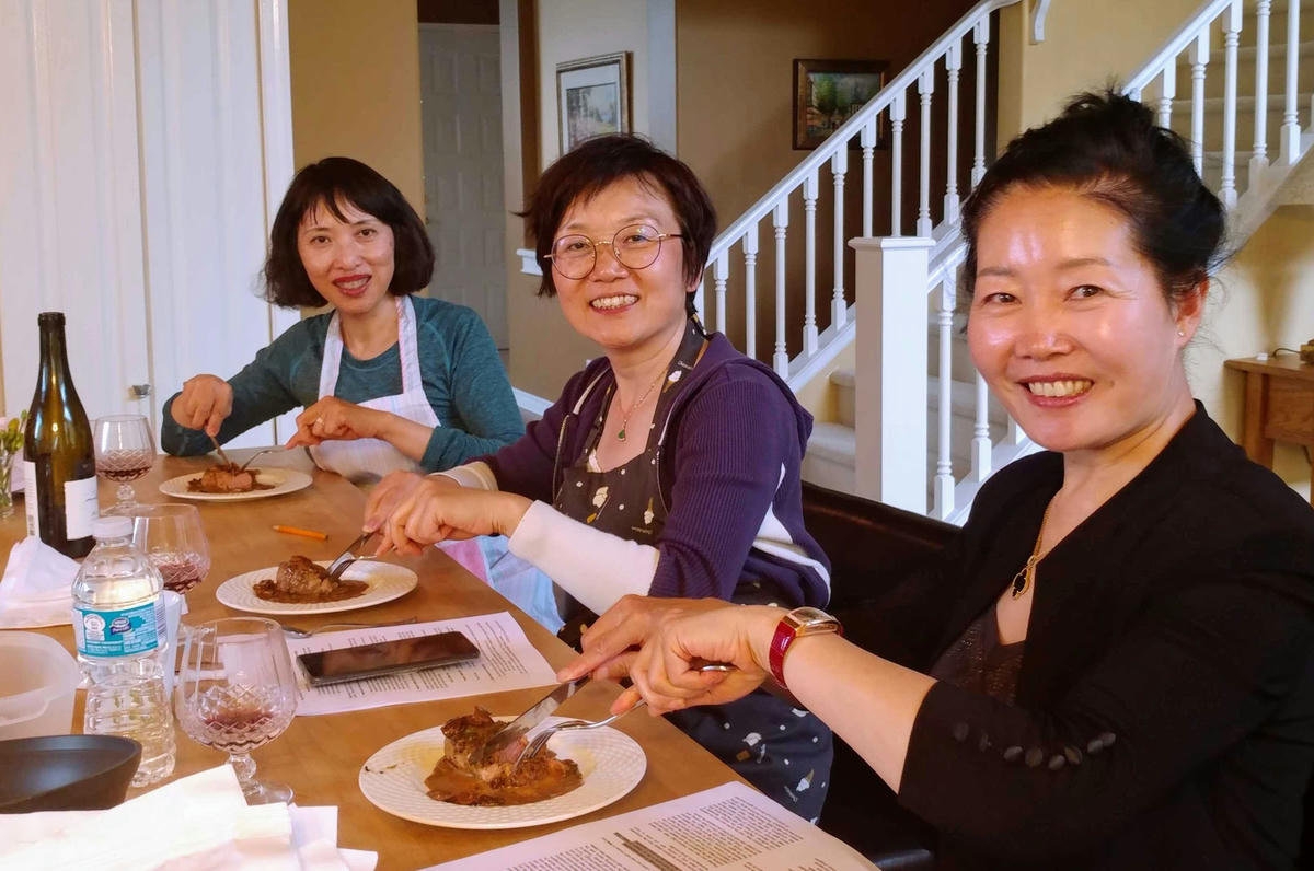 Student Cooking - Pan-Frying Class