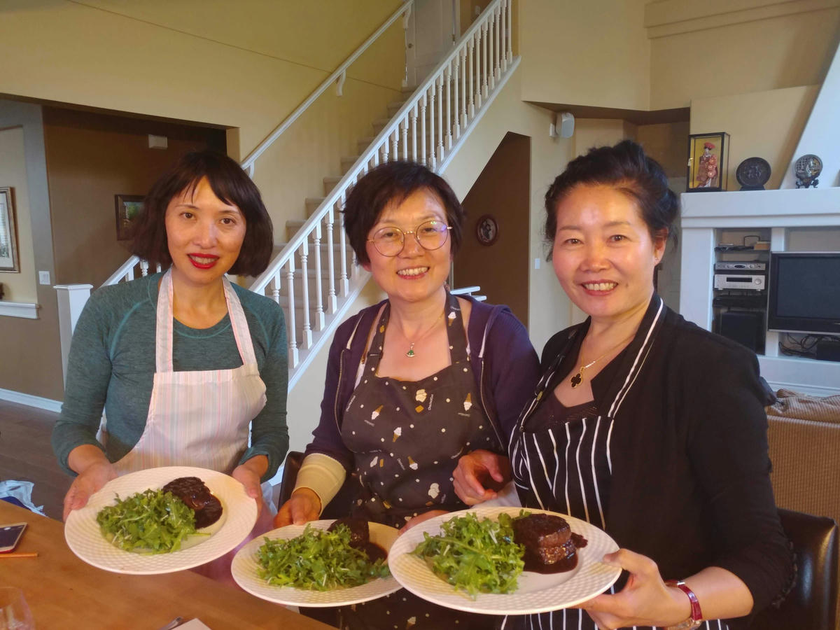 Student Cooking - Pan Frying Steak Class