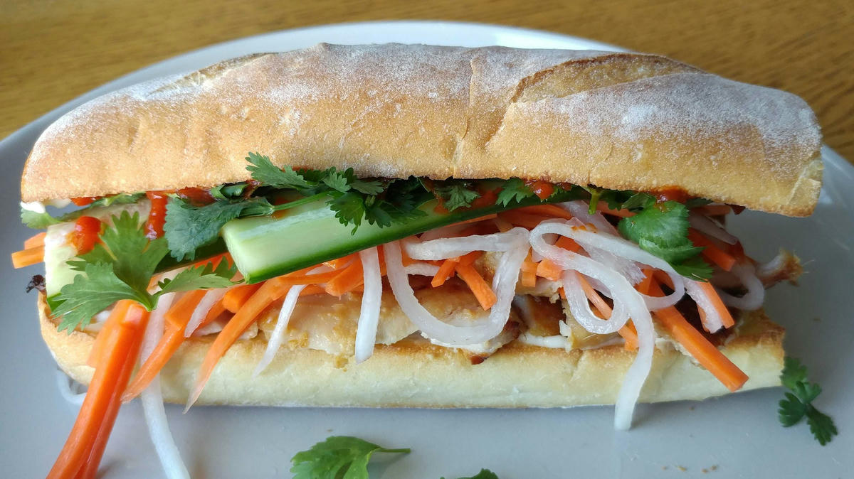 Chicken Banh Mi