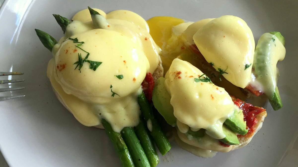 Eggs Benedict Duo