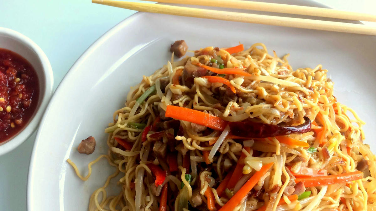 BBQ Pork & Vegetable Chowmein