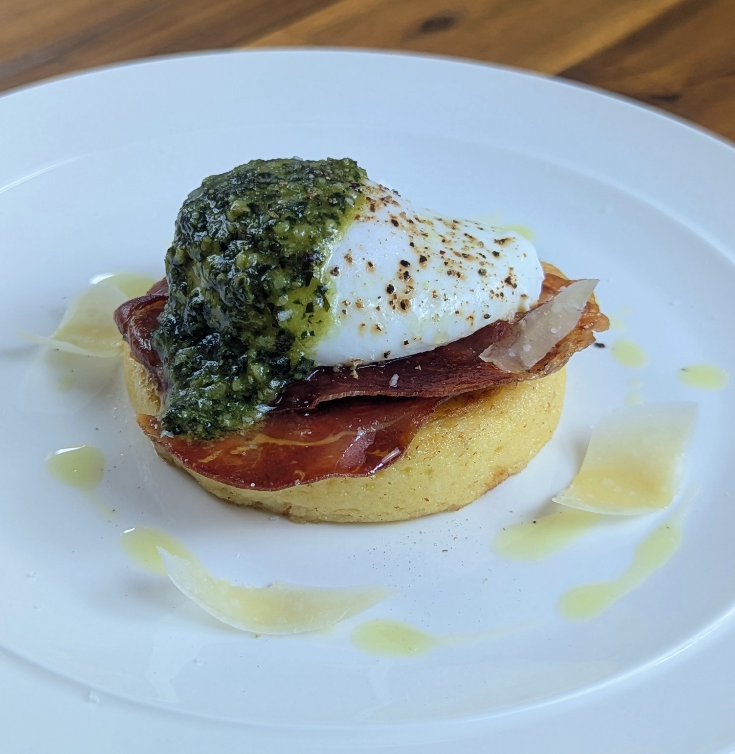 Polenta Cake w/Egg, Pesto & Cripsy Prosciutto