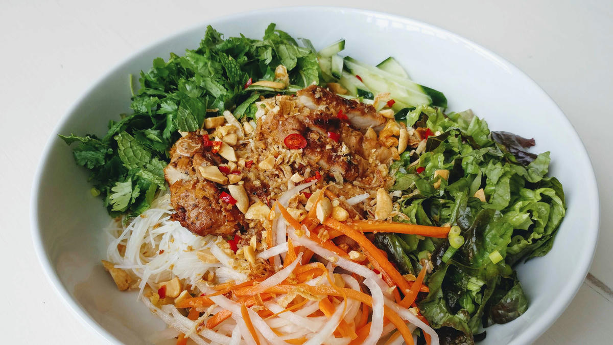 Vietnamese Noodle Bowl & Banh Mi